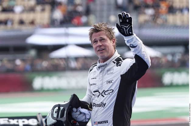 Brad Pitt se pronuncia sobre el engaño de la estafa en línea Brad Pitt se pronuncia sobre el engaño de la estafa en línea