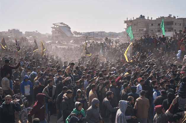 Hamás libera 8 rehenes, Israel debe entregar 110 prisioneros en la tregua en Gaza Hamás libera 8 rehenes, Israel debe entregar 110 prisioneros en la tregua en Gaza