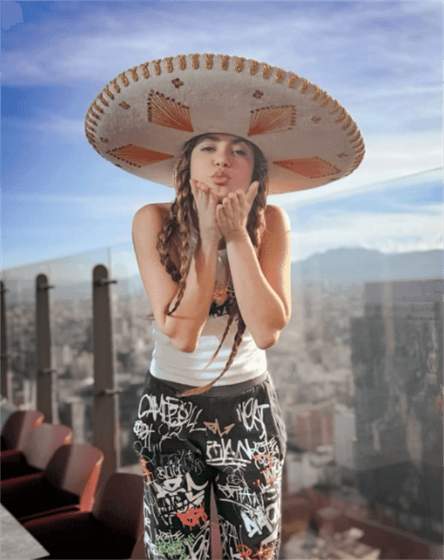 Shakira planta a sus fans, pero publica foto muy a la mexicana Shakira planta a sus fans, pero publica foto muy a la mexicana